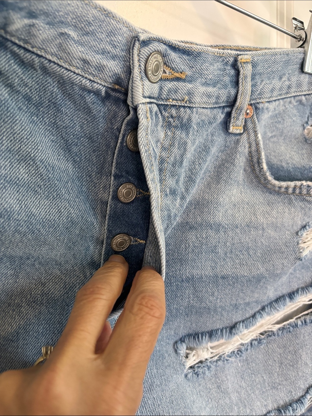Free People x We The Free Maggie Mid Rise Denim Short Light Wash Size 30 - Picture 4 of 10